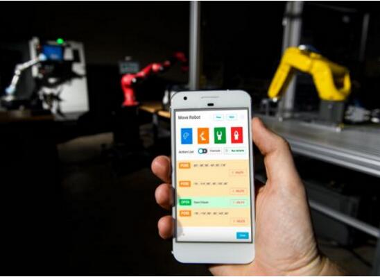 通过移动设备从云端控制工业机器人
